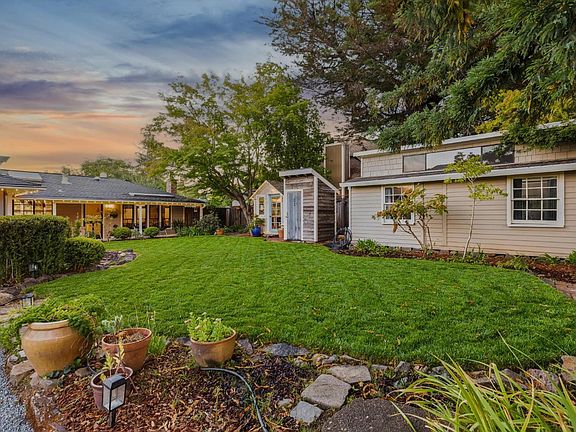 5th image of 770 Eucalyptus Avenue