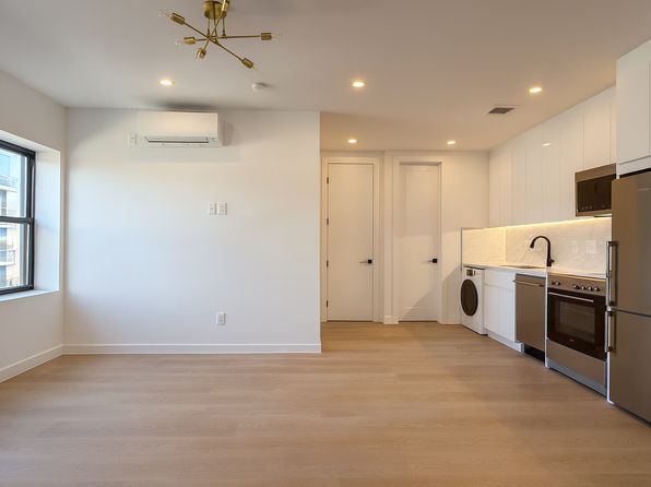 250 Union Ave APT 4B