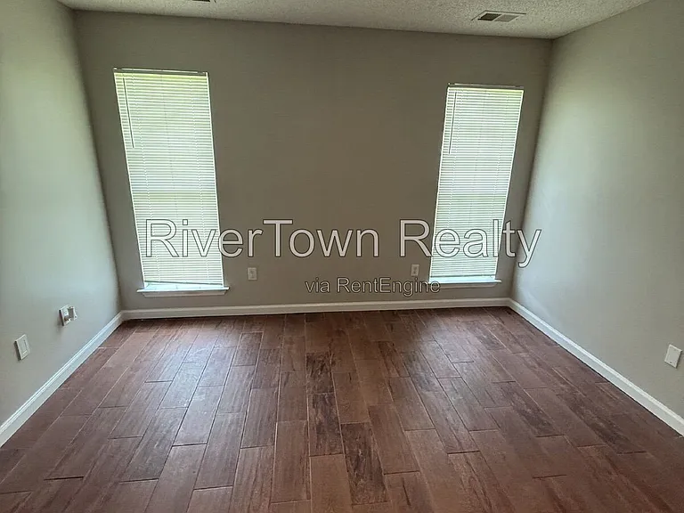 10570 Pecan View Dr — Photo 21