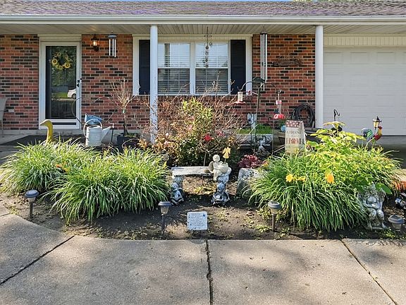 4th image of 8233 Meadowlark Dr