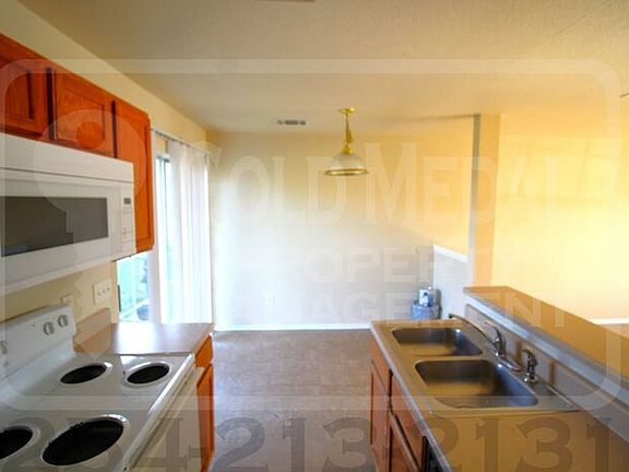 3rd image of 5713 Redstone Dr