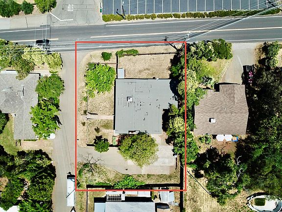 4th image of 1194 Wesley Ln