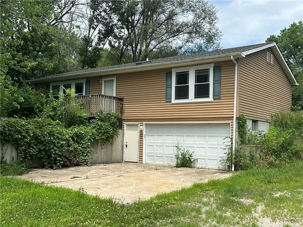 34908 E Shores Rd, Lone Jack, MO 64070