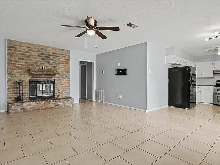 4210 Cork Ln — Photo 5
