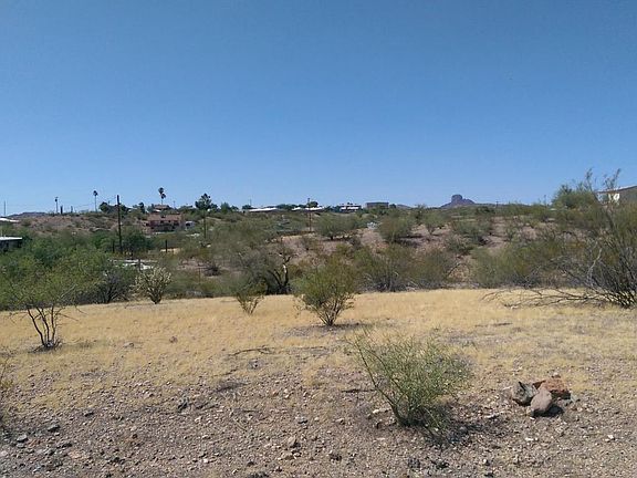 2nd image of 2135 W Val Vista Dr