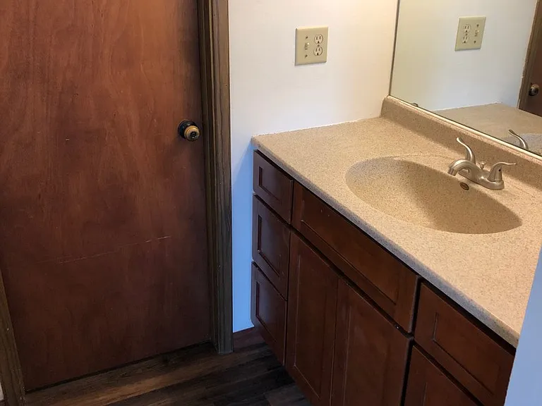 400 Browns Ct — Photo 52