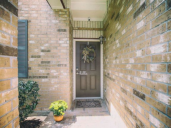 4th image of 2526 Pelican Dr