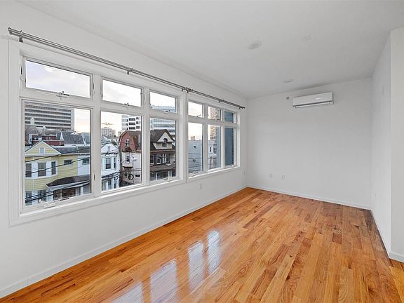 3rd image of 60 Cottage St #2G