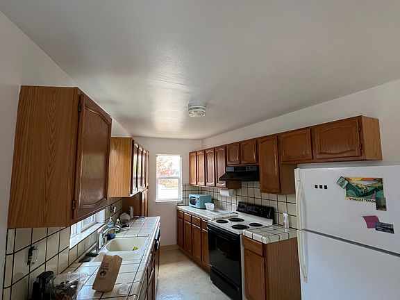 2nd image of 340 Dufour St
