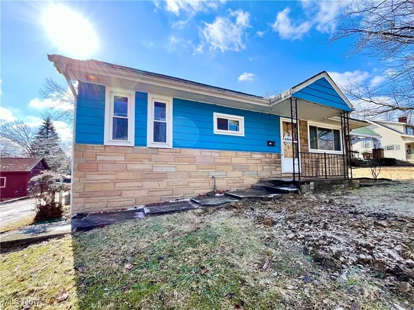 438 E North St, Medina, OH 44256