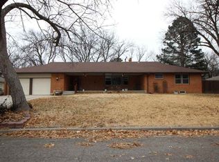 254 S Courtleigh Dr, Wichita, KS 67218