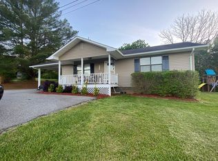141 Rountree Cir, Blairsville, GA 30512