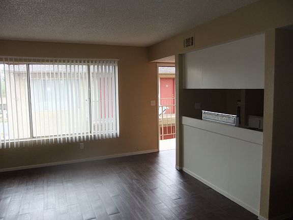 4th image of 1910 Ferrell St APT 3