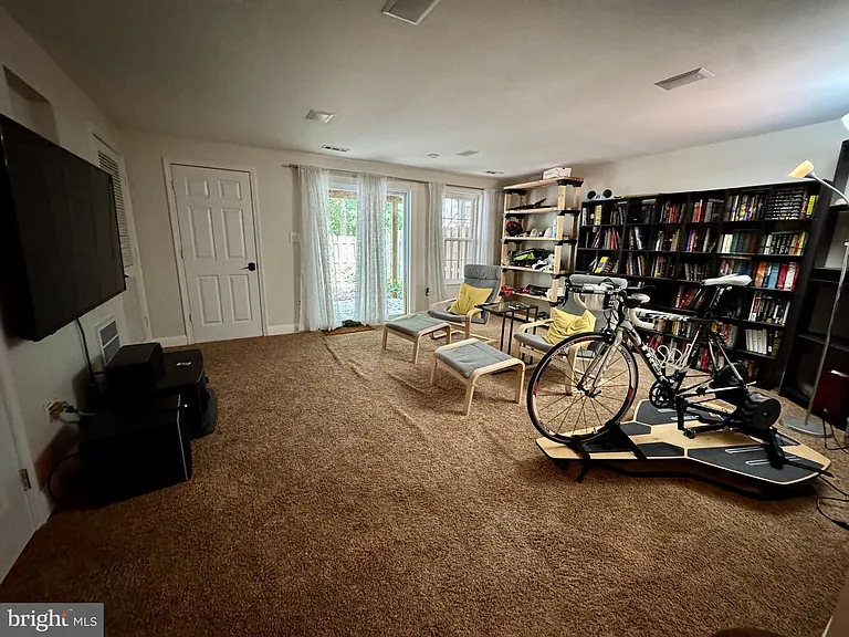 903 Wind Ridge Dr — Photo 25