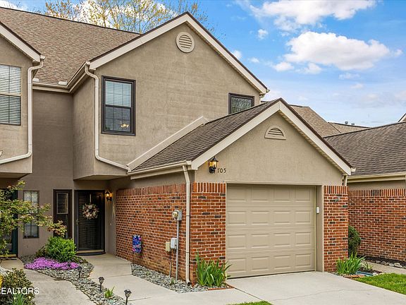 4th image of 705 Farragut Commons Dr
