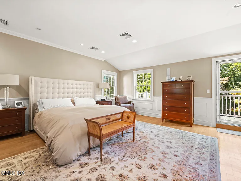 314 Sound Beach Ave — Photo 6