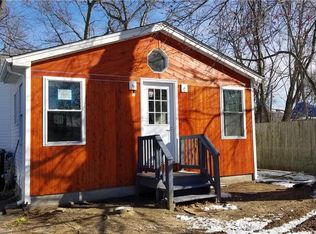 25 Crown St, Warwick, RI 02889