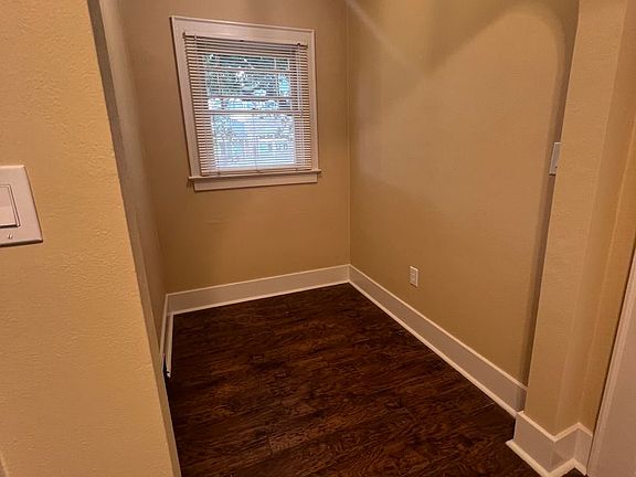 5th image of 510 14th St SE #1220