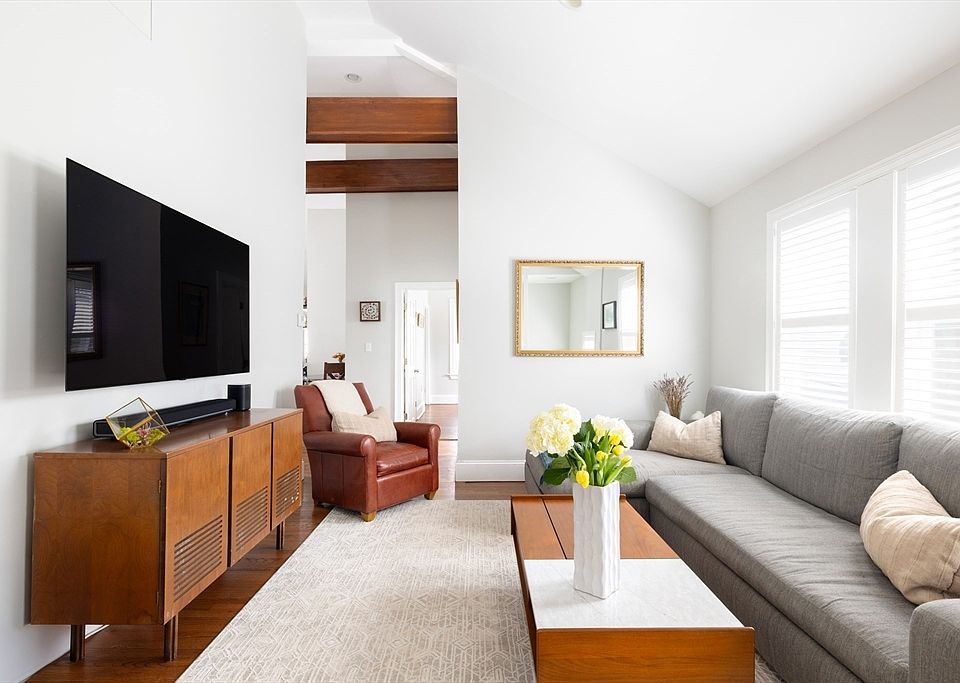 1st image of 14 Hathaway St #2