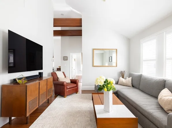 14 Hathaway St #2, Boston, MA 02130