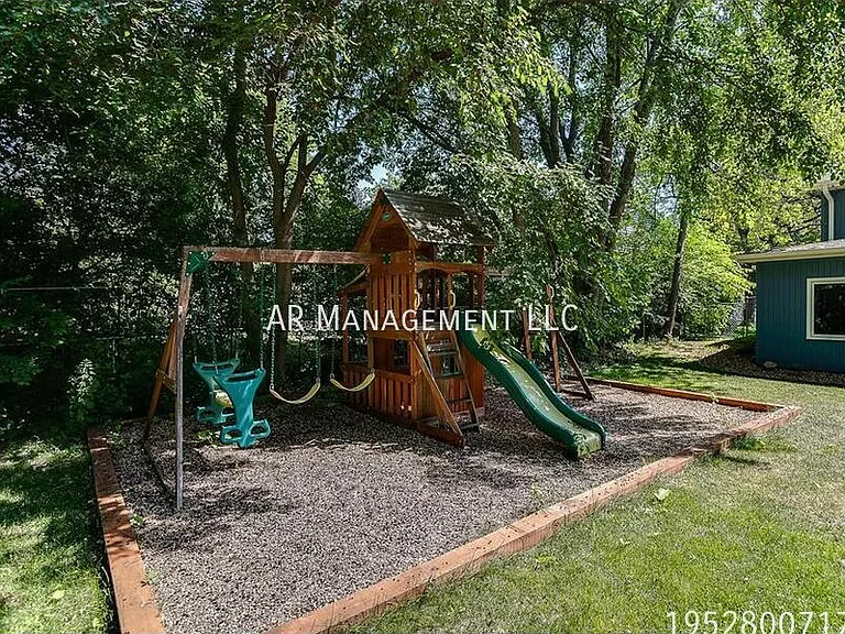 6416 Sherwood Ave — Photo 14
