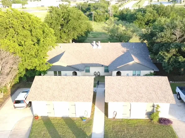8832 Sandcastle Ct, Fort Worth, TX 76179