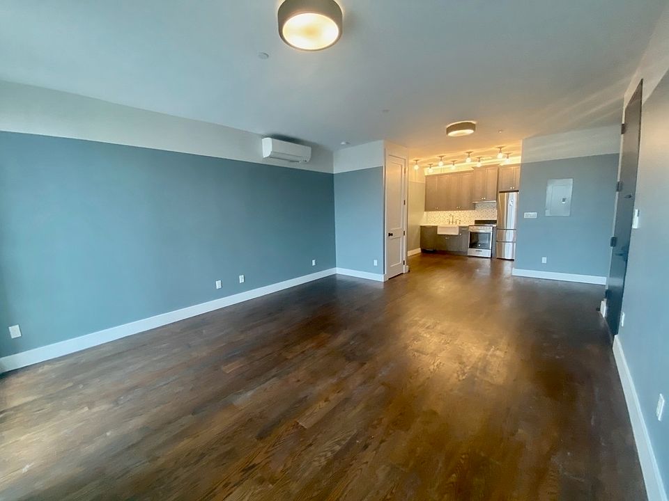 1st image of 184 Kent Ave #309
