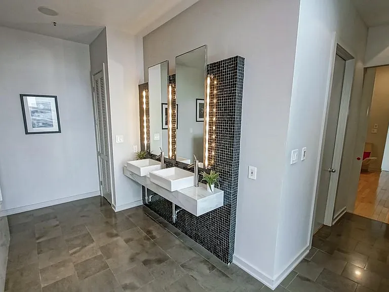 801 Saint Joseph St #1 PENTHOUSE — Photo 21