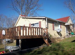 411 1/2 College St, Marion, VA 24354