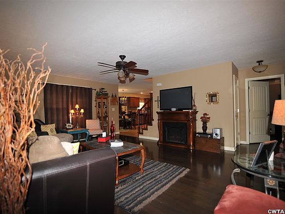 3rd image of 305 Windemere Dr