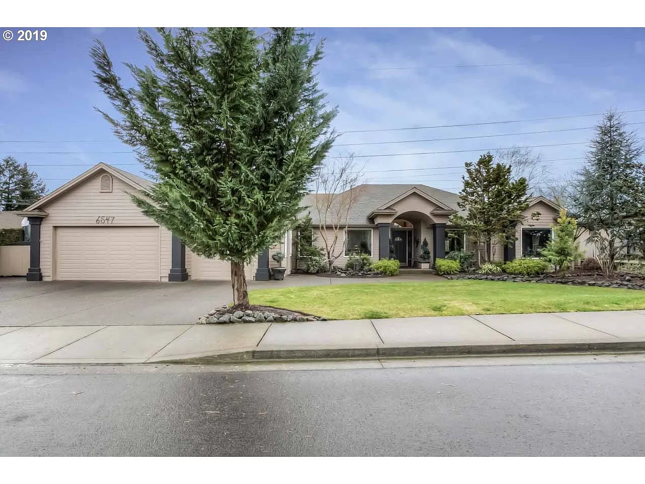 6547 Whisper Creek Loop NE photo 1