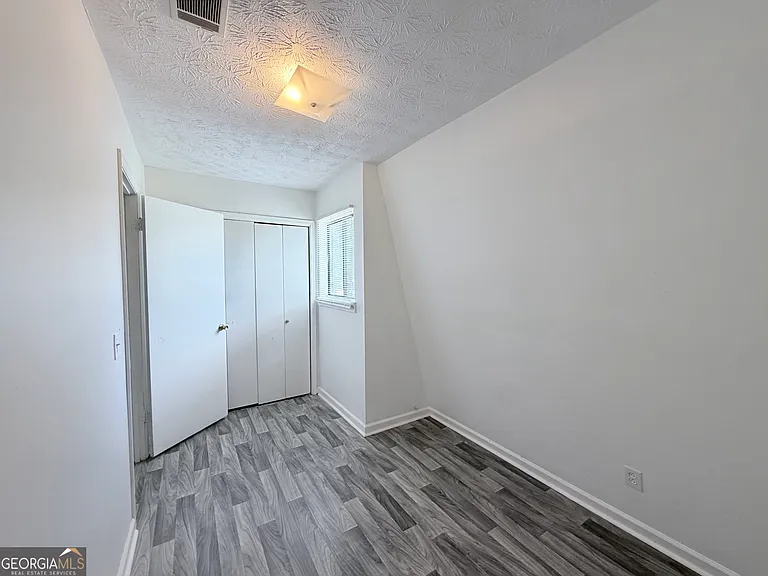 460 Rustwood Dr — Photo 8