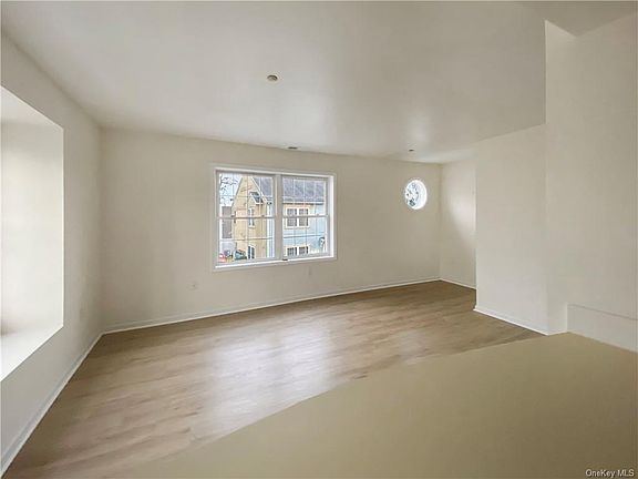 3rd image of 510 Westchester Ave #9B
