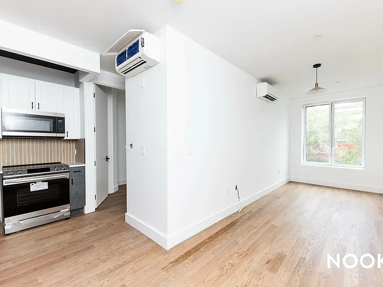 99 Moore St #2A — Photo 3