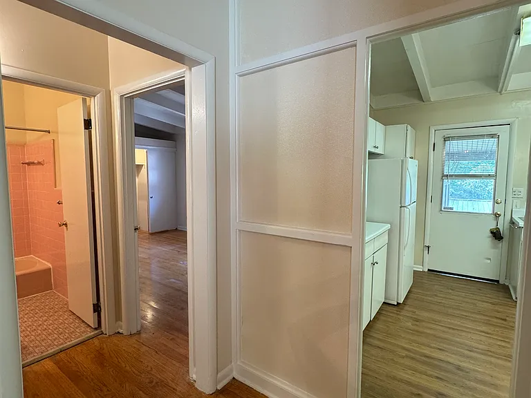 3930 Montclair Rd — Photo 32