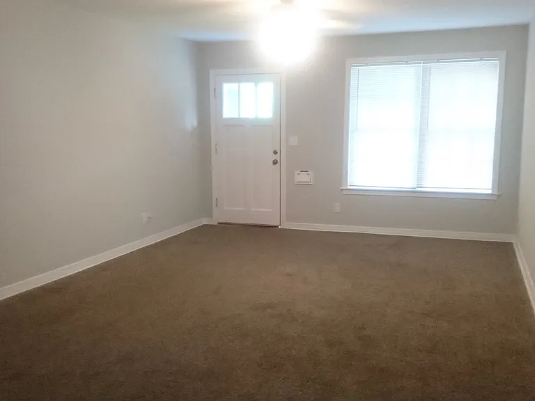 1013 E Louisiana St — Photo 2