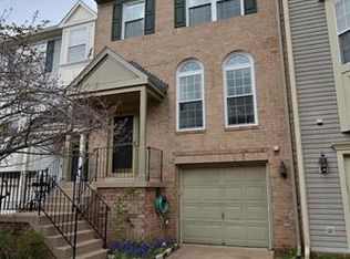 5424 Crystalford Ln, Centreville, VA 20120