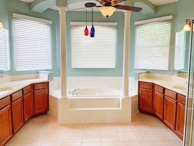 2630 Lookout Ln — Photo 17