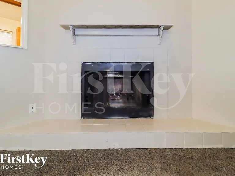 3200 Creekwood Ln — Photo 5