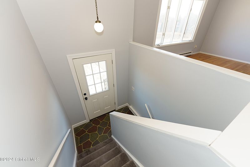 5th image of 22 Suncrest Drive