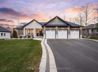 9 Byers St, Springwater, ON L9X 2A3