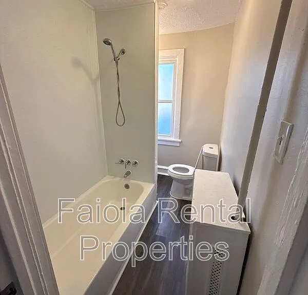 905 Keener Ave — Photo 11