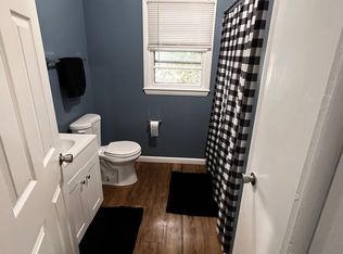 123 Cherry Ann St #2R, Hamden, CT 06514