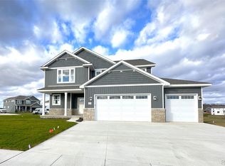 515 Round Rock, Howell, MI 48843