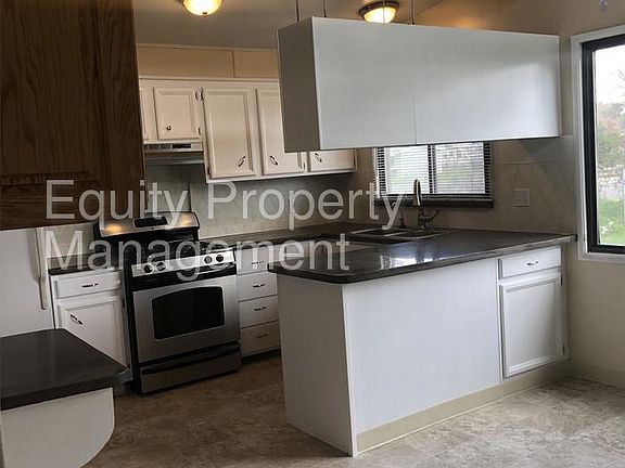 5th image of 2947 W Lemay Ave