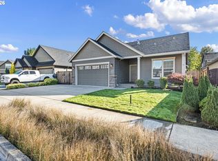 5422 King Arthur Ct, Eugene, OR 97402