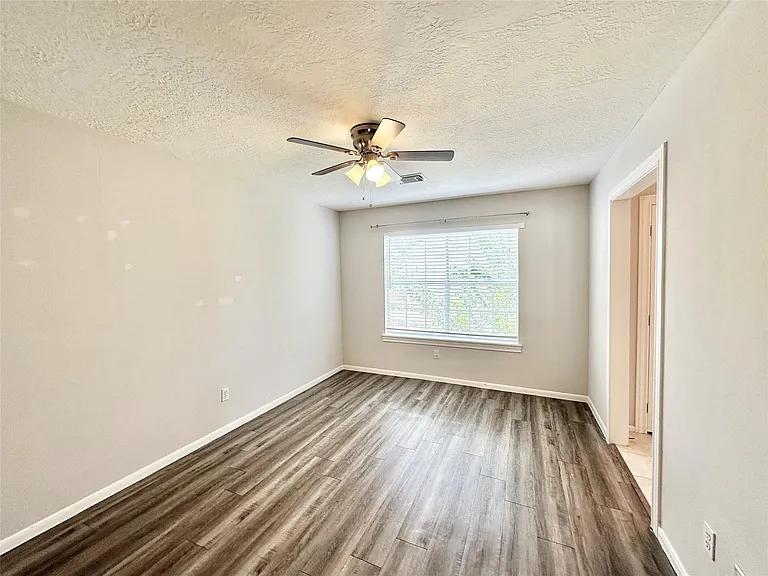 20507 Chapel Glen Ct — Photo 18