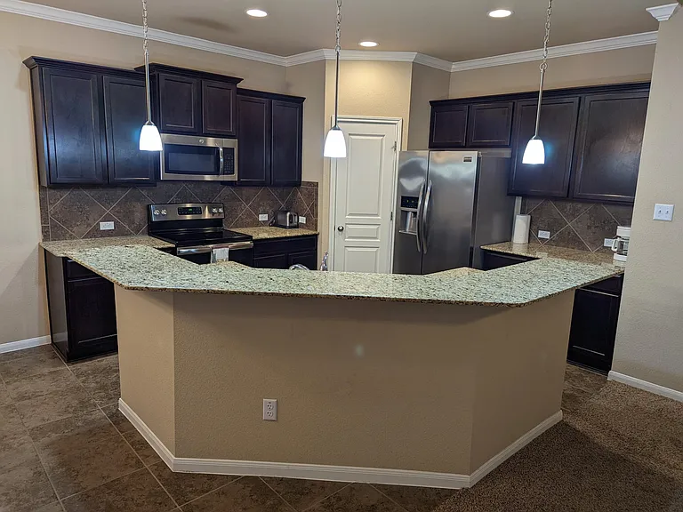 5715 Drury Ln — Photo 6
