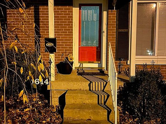 4th image of 1614 Stafford Ave