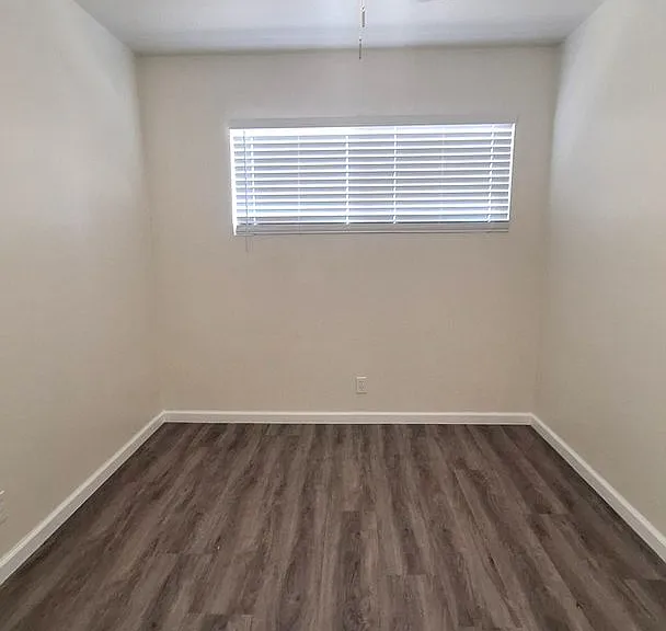13322 Cordary Ave — Photo 21